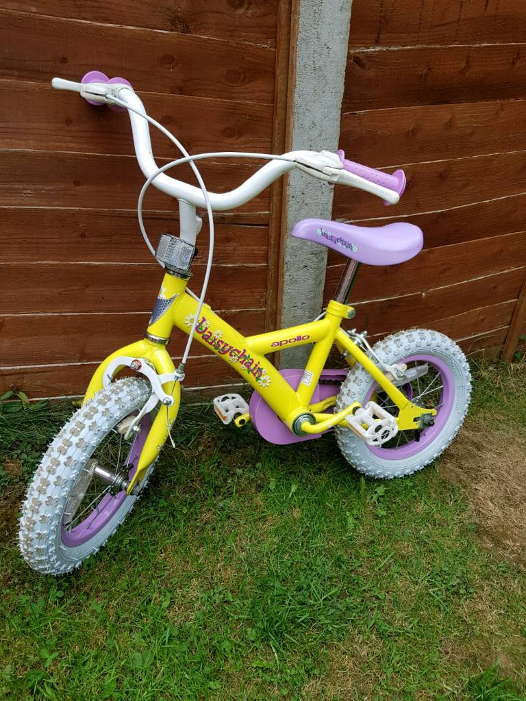 halfords minnie mouse bike